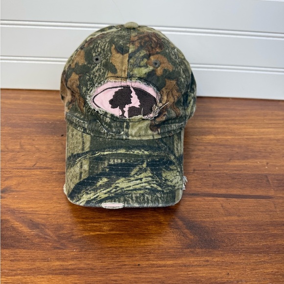 Mossy Oak women’s camo & pink graphic baseball hat. One size fits most. - Picture 1 of 6